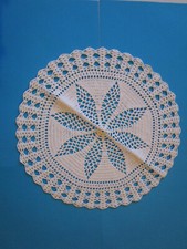 Häkeldeckchen, Handarbeit, weiß, ca. 30 cm