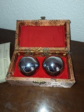 China Kugeln "Qui-Gong" Klangkugeln, in Beiger Stoffbox.