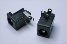 DC Einbaubuchse für Hohlstecker 5,5 x 2,5mm, Schaltkontakt, Printmontage, Lötöse