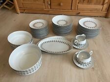 Graf von Henneberg 1777 Speiseservice DDR Porzellan 44 Teile Tafelservice