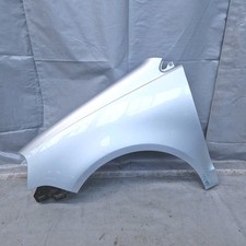 K138 VW Polo 9N3 Kotflügel vorne Links Silber. Kratzer