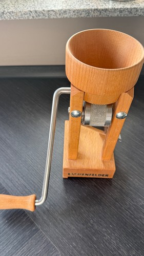 Eschenfelder kornquetsche mit - eschenfelder, kornquetsche,