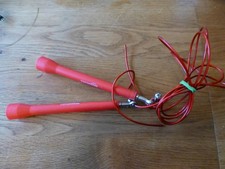 2,40 m Speed Rope Springseil - Rot -  Verstellbares Hüpfseil Training