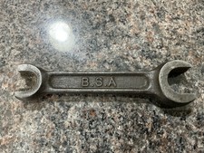 BSA Fahrradschlüssel Militär Krähenfuß unter 3 Gewehren BSA Bike
