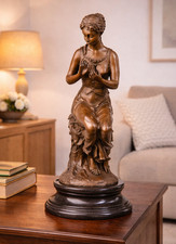 Bronze Skulptur sitzende Frau