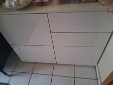 Schrank Weiss.93 Breit 73 Hoch  35 CM Tief 3 Türen  Und 2 Schubladen Ohne Griffe