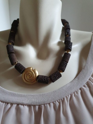 Kette aus schaumkoralle - kette,