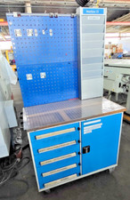 Fahrbarer Werkzeugwagen