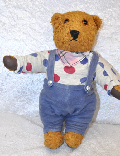 älterer teddybär mit - ,
