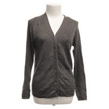 Aida Barni, Strickjacke