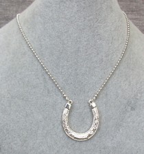 (A10)    Modeschmuck   Kette  Hufeisen 39cm versilbert/ Hufeisen ca3,5x3,5cm