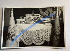 altes orig. s/w Foto  Gabentisch Geschenke Schulanfang Schultüte Vintage