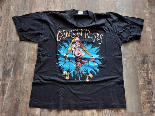Guns roses pretty - roses, tied