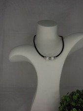 KAUTSCHUK Halskette GROSSLOCHPERLEN weiße Rondelle m. Lüster. 946.3