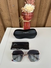 ORIGINAL VOGUE VO 4284-S 51524L SONNENBRILLE MIT ETUI Rose Gold / Grey Gradient 