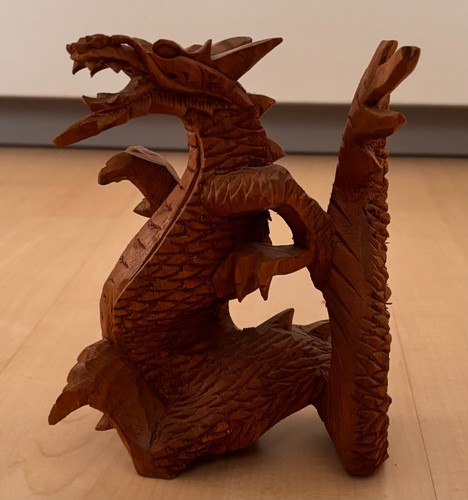 Holz‑Drachenfigur
