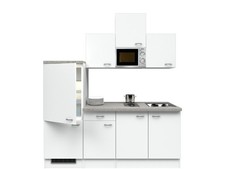 Singleküche mit E-Geräten -