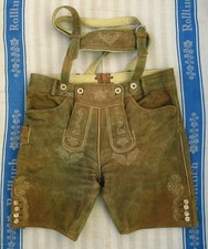 BESTICKTE LEDERHOSE -