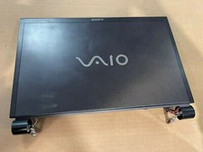 Deckel mit Displayrahmen aus