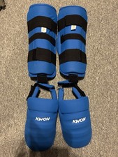 Kwon Fuß und Schienbeinschutz Größe L Neu Karate Martial Arts