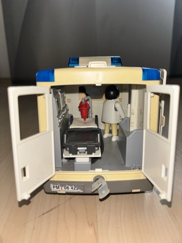 Playmobil 4221 krankenwagen - 4221,