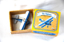 Schlüsselanhänger Doppeldecker Blech The Biplane Anhänger Miniatur Flugzeug blau