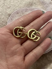 Moderne Damenmode Statement