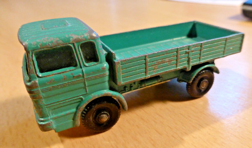 Matchbox mercedes truck - matchbox,