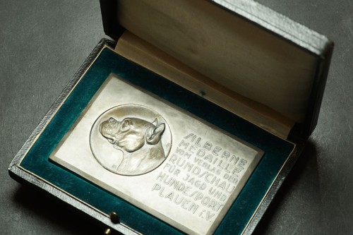 Hundezucht plakette verlag - hundezucht:,