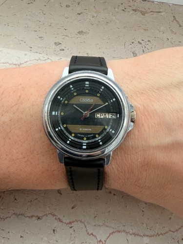 Eine slava uhr aus - uhr,
