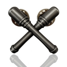 Stielhandgranate gekreuzt