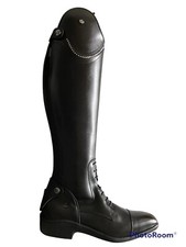 Königs Nevio geschnürt