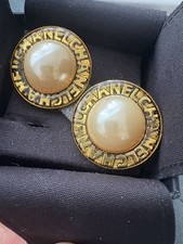 CHANEL Perlenohrringe Vintage