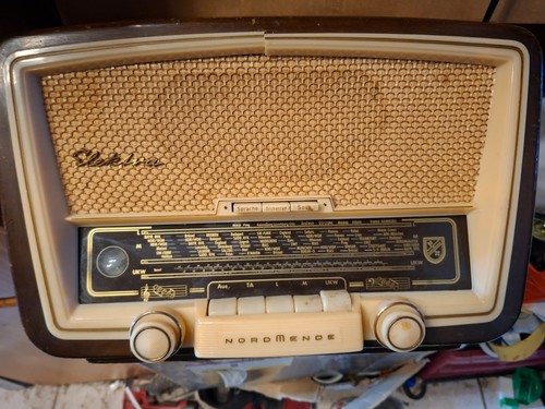 Alte 50iger jahre röhrenradio - alte,