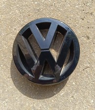 VW Original Vorne Emblem Logo Volkswagen - 1T0853601A Golf 5 V Schwarz Glänzend