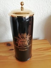 1 Bierkrug 0,5 l, Keramik mit goldfarbenen Zinndeckel