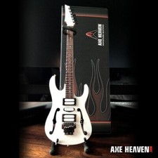 Paul Gilbert - Axe Heaven Paul Gilbert Signature F Hole White Mini Guitar Replic