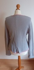 Trachten-Strickjacke Damen, Grau mit rosa Kante – Metallknöpfe, Neu