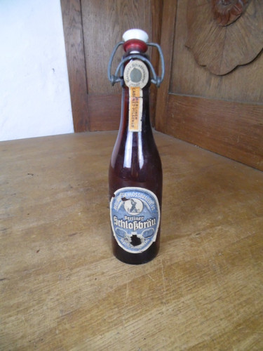 Alte bierflasche mit - bierflasche,