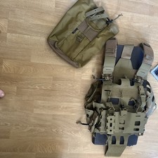 Tasmanian Tiger TT Plate Anfibia mkII plate carrierCoyote