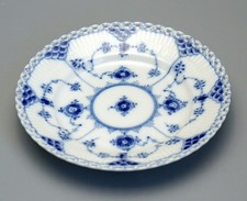 Royal Copenhagen Teller Musselmalet Vollspitze Modell 1088. 1 Wahl.