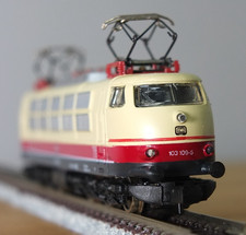 Arnold 2350 N gauge DB BR 103