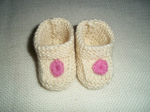 Handgestrickte puppenschuhe - handgestrickte,