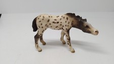 Figur von Schleich Pferd Knabstrupper Fohlen 13619 säugend