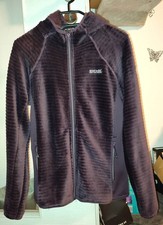 Flauschige kapuzenjacke - flauschige,