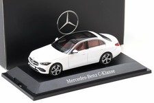 1:43 Herpa Mercedes C-Klasse Limousine (W206) opalite white 2021 DEALER VERSION