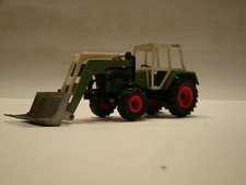 Siku Farmer 3450 Fendt Farmer 310 LSA mit Frontlader 1/32