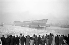 The 91 000-ton supertanker