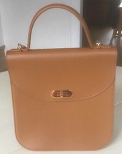 COCCINELLE, DAMENTASCHE,MOD,“ G R E E Z“, KARAMELL/ COGNAC, WIE NEU, M. ETIKETT!