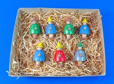 7 Holzfiguren Spielzeug